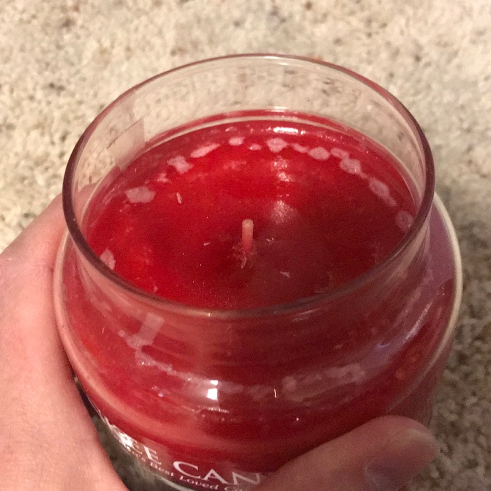 Yankee Candle Red Raspberry Candle - Picture 3 of 3